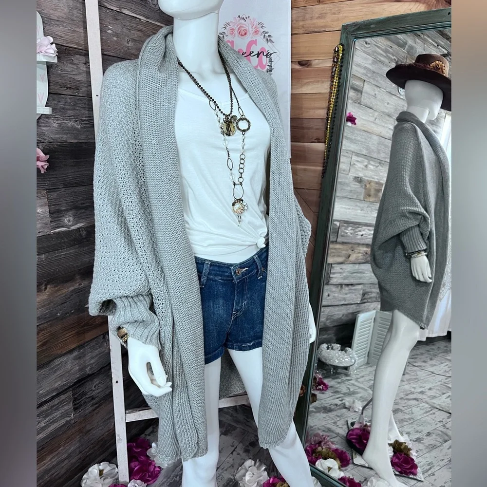 Boutique Brand Dolman Batwing Sleeve Open Front Oversized Knit Cardigan 💗